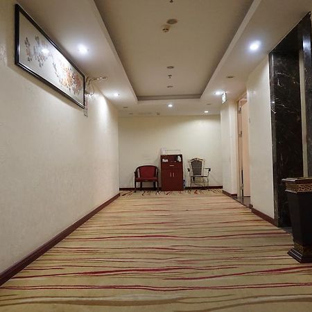 Guangdong Oversea Chinese Hotel Гуанчжоу Екстер'єр фото