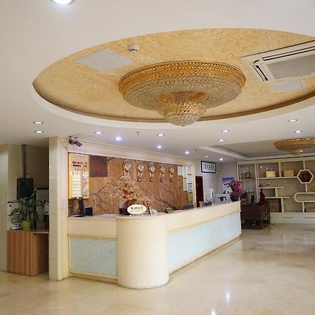 Guangdong Oversea Chinese Hotel Гуанчжоу Екстер'єр фото
