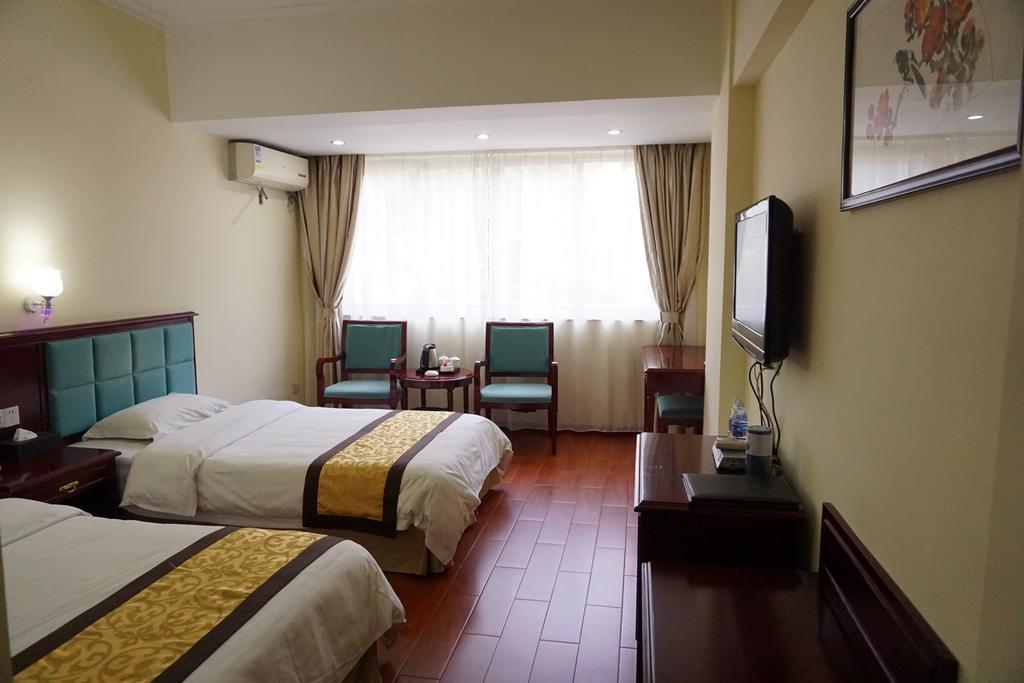 Guangdong Oversea Chinese Hotel Гуанчжоу Номер фото